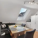 Lägenhet Hog , *