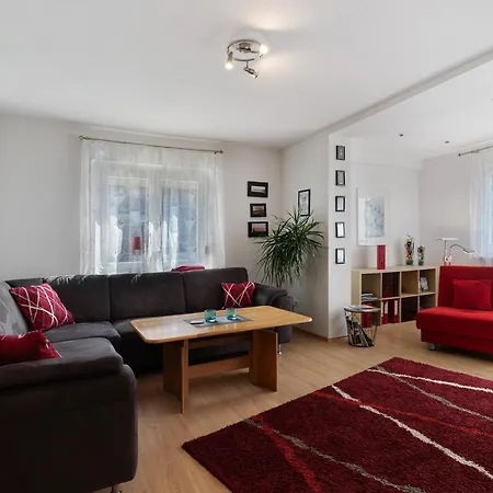 Appartement Hog , *